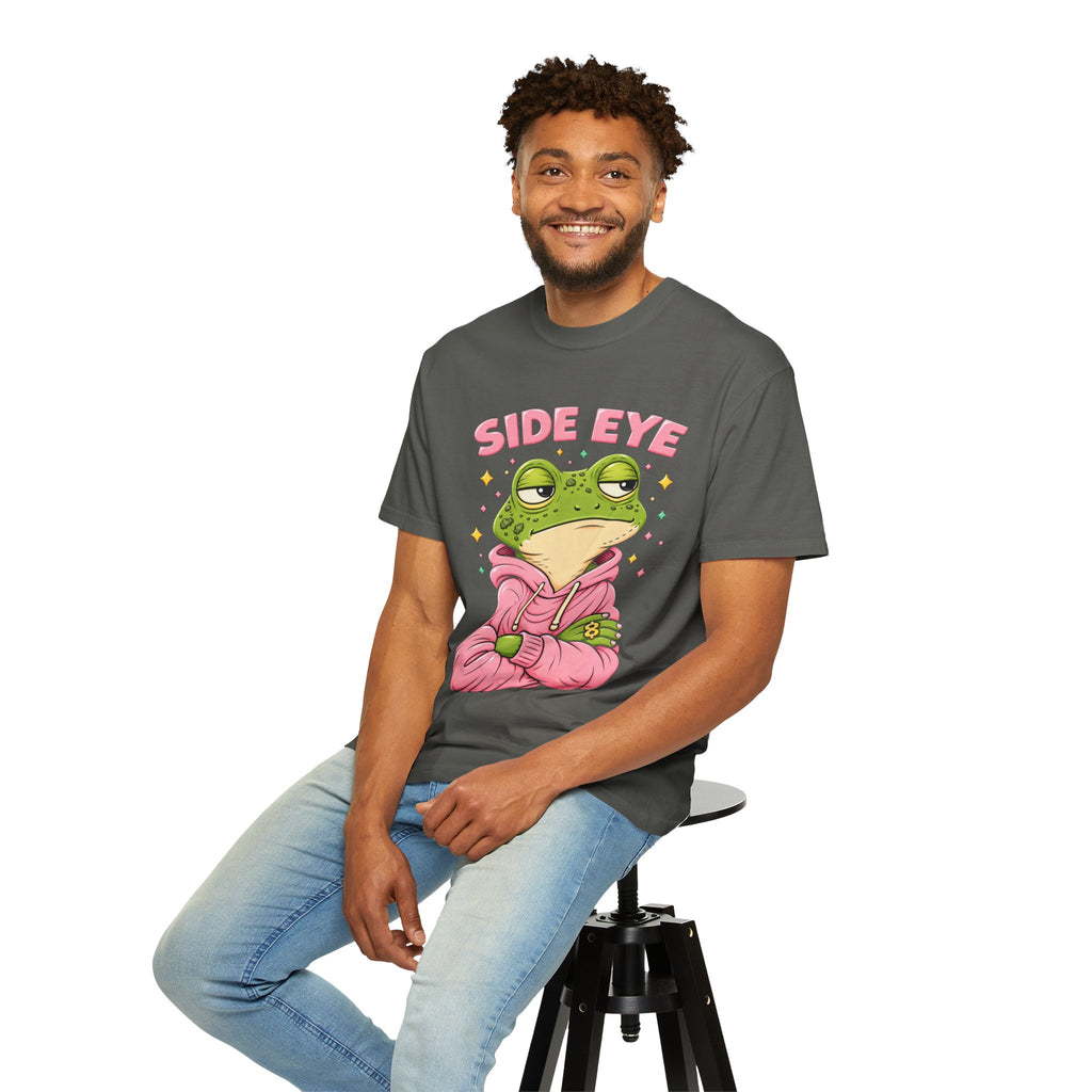 Side Eye Kai the Frog - T-shirt